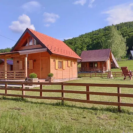 Drveni Raj Lopatnice *